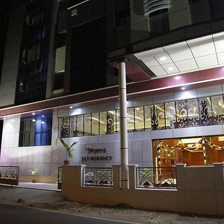 Hotel Poppys S.E.T Residency Kumbakonam Exterior foto
