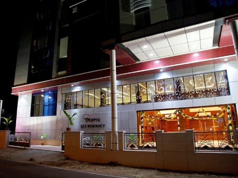 Hotel Poppys S.E.T Residency Kumbakonam Exterior foto
