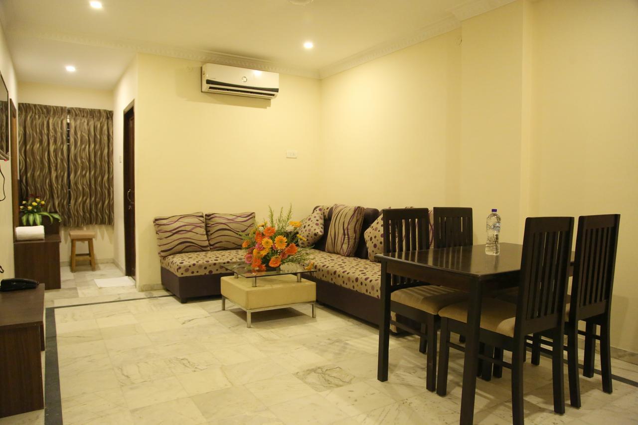 Hotel Poppys S.E.T Residency Kumbakonam Exterior foto