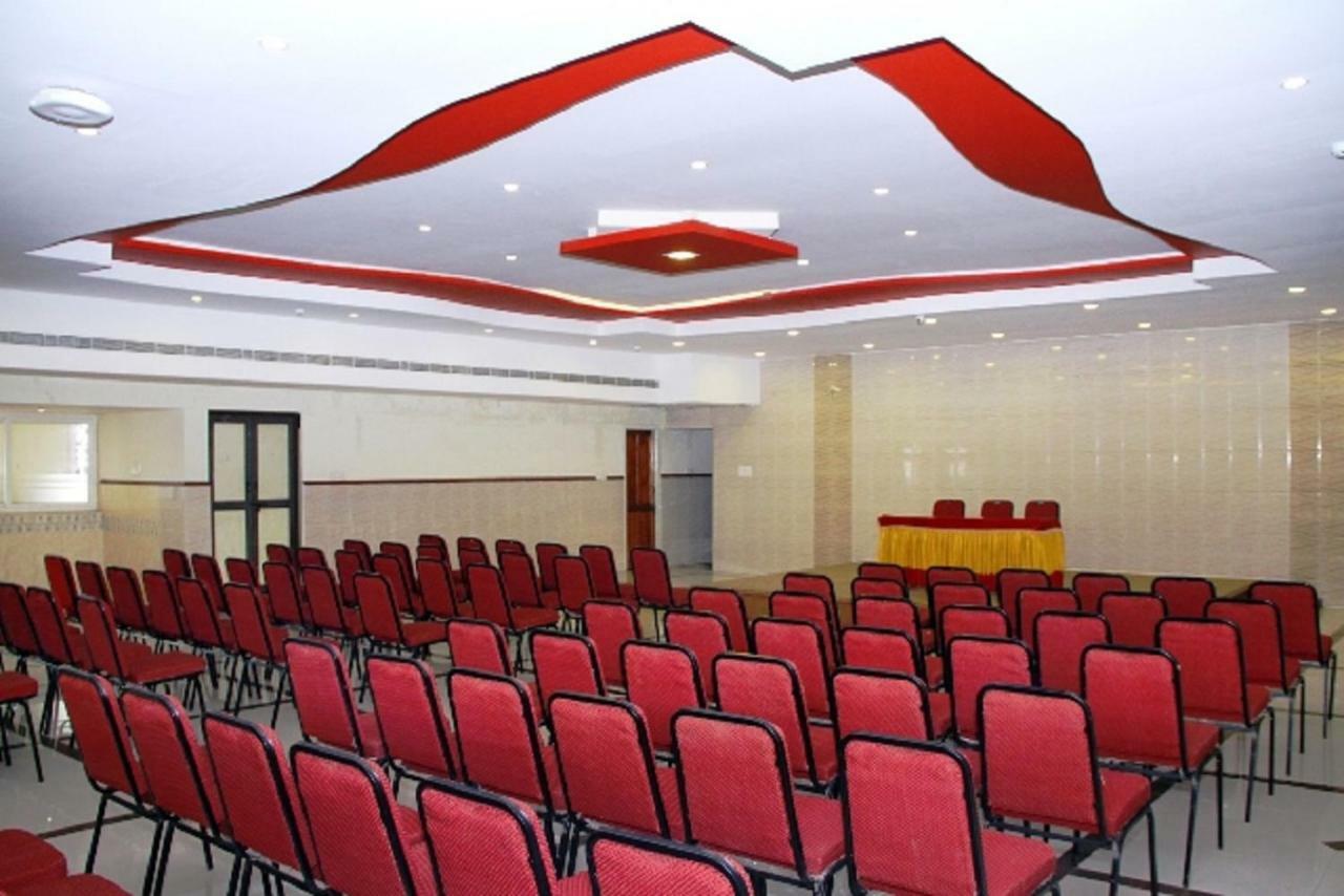 Hotel Poppys S.E.T Residency Kumbakonam Exterior foto